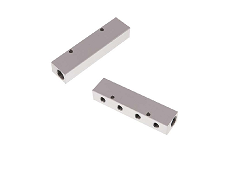 ROZDEĽOVACIA LIŠTA JEDNOSTRANNÁ - Eloxovaný hliník, čelné vstupy, výstupy jednostranné